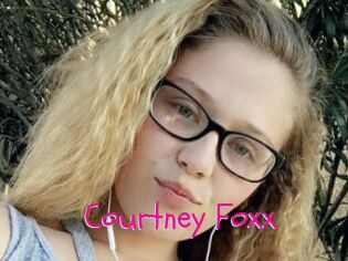 Courtney_Foxx