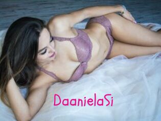 DaanielaSi Spanking Sarah
