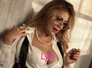 lyla Spanking Sarah