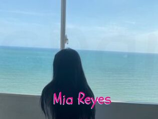 Mia_Reyes Spanking Sarah