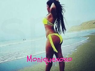 Moniquexoxo