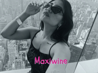 maxiwine Spanking Sarah