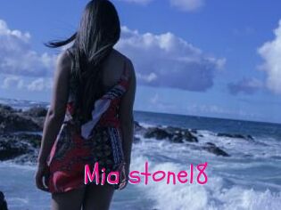 Mia_stone18