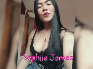 Sophiie_James
