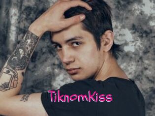 TiknomKiss
